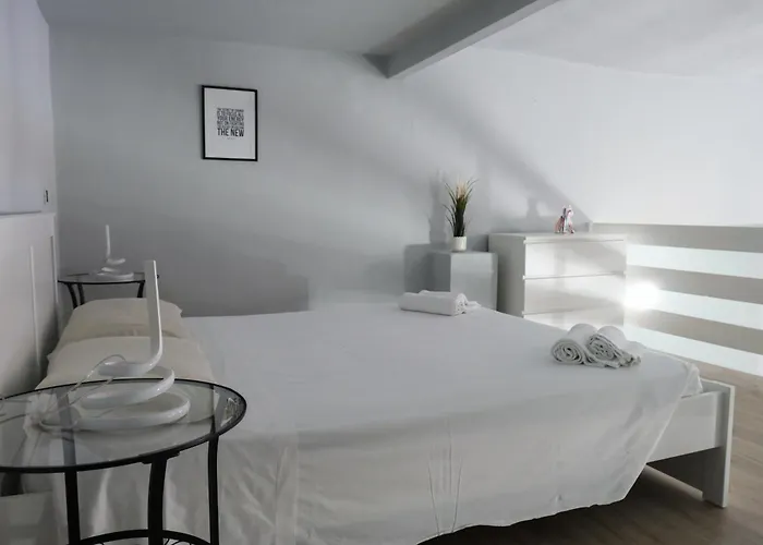 Carega Center 公寓 *